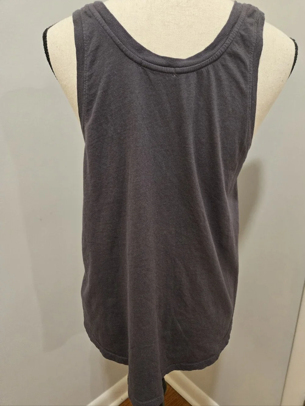 Sundry Star Tank - Picture 2 of 6